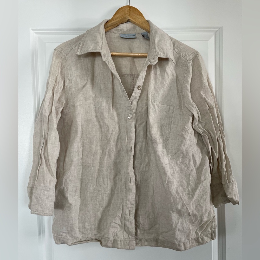 Linen Button-Up Shirt in Beige